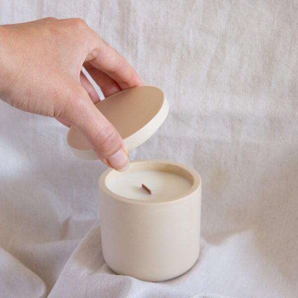 Vela artesanal con tapa "Clara" | Aroma a elección - Imagen 2