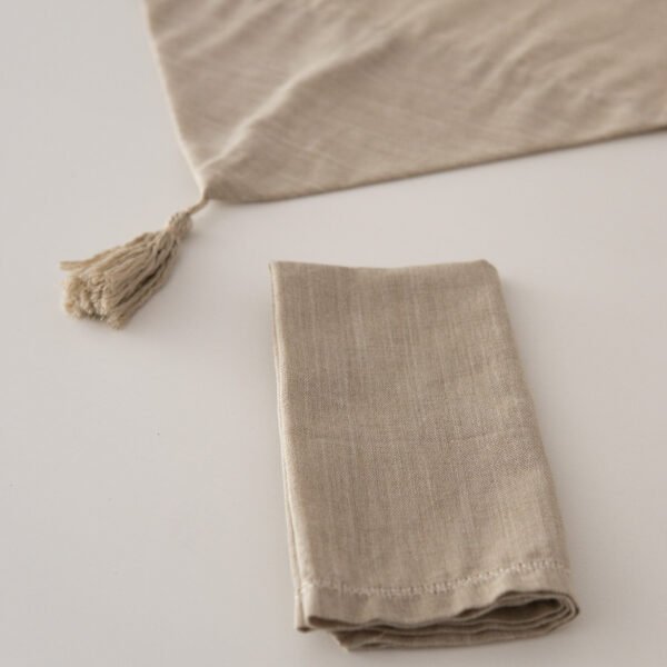 servilletas de tela bordadas con camino de mesa