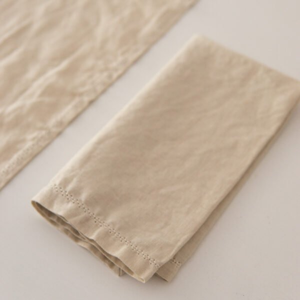servilletas de tela bordadas con camino de mesa